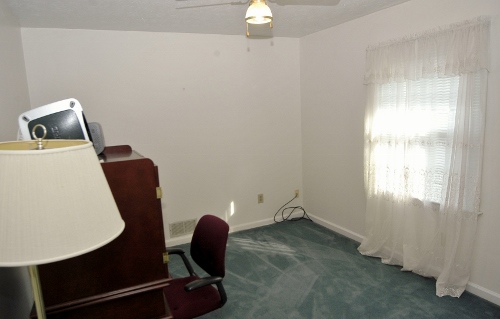 1900 Bramlet Court Bedroom 2 (500x319)