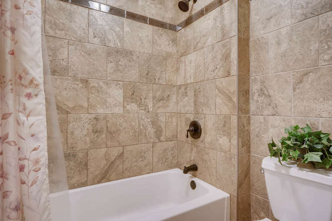 1590 Reserve Circle Decatur GA-small-026-25-2nd Floor Bathroom-666x445-72dpi