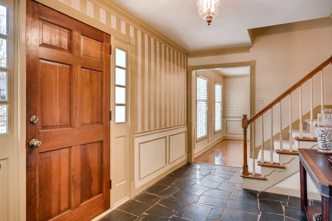 2548 Midvale Forest Drive-small-006-9-Foyer-666x445-72dpi