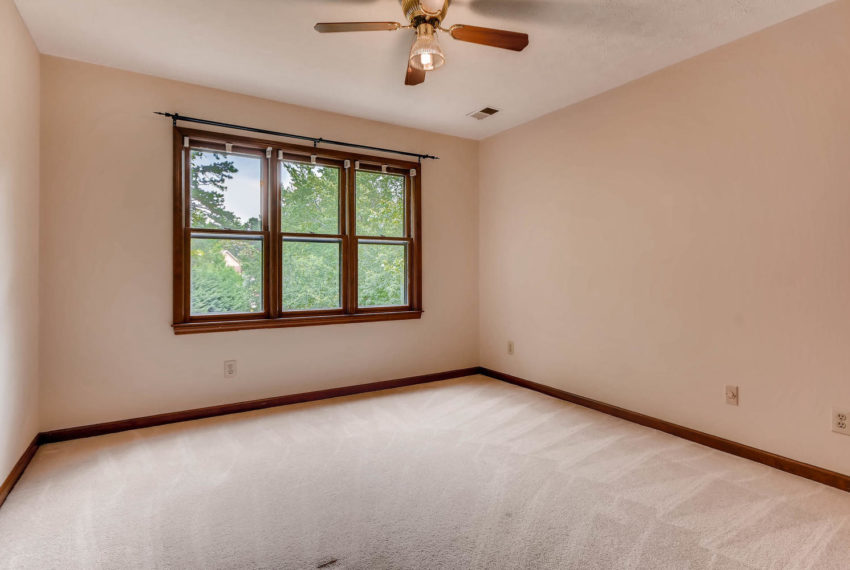 3592 Coldwater Canyon Ct-large-024-42-2nd Floor Bedroom-1499x1000-72dpi