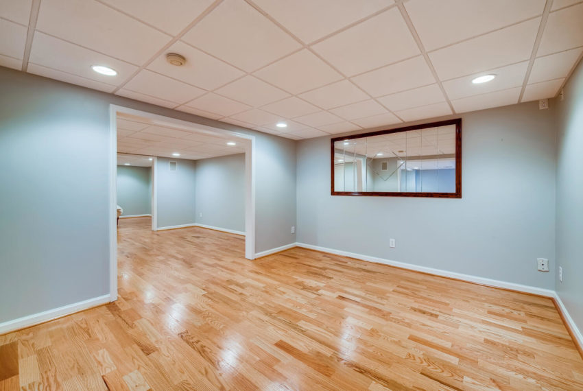 2475 Kings Arms Point Atlanta-large-036-038-Lower Level Recreation Room-1500x1000-72dpi
