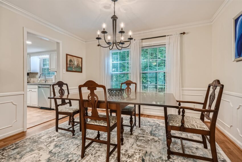 2456 Helmsdale Drive NE - Web Quality - 007 - 13 Dining Room