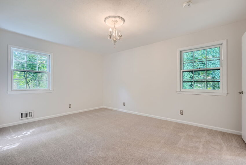 3943 tipperary Trail - Web Quality - 022 - 47 2nd Floor Bedroom