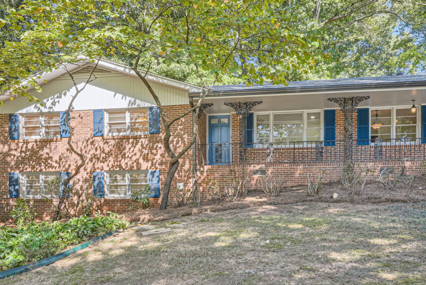 3132 Randolph Rd NE - Web Quality - 003 - 09 Exterior Front Entry