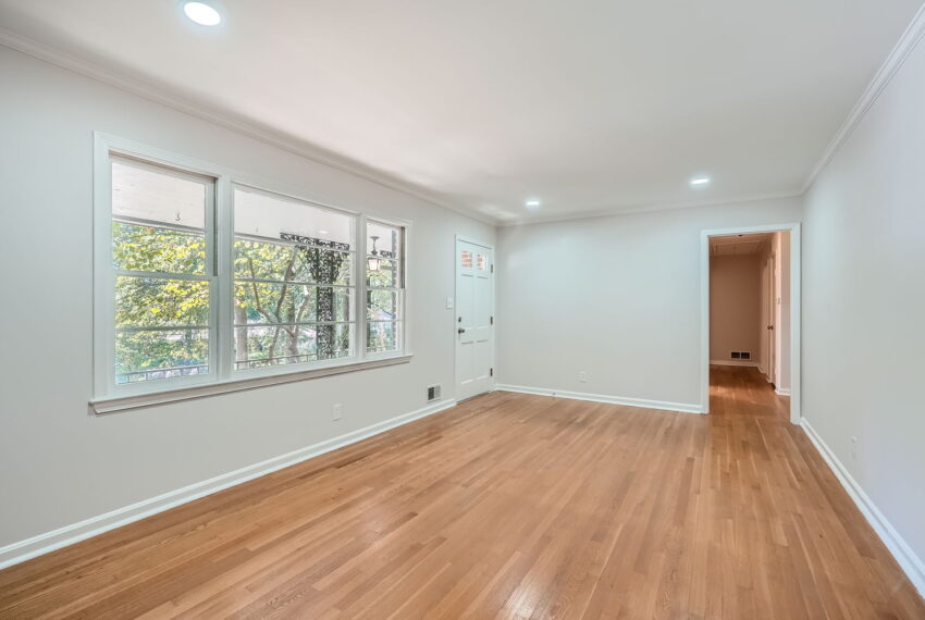 3132 Randolph Rd NE - Web Quality - 006 - 15 Living Room