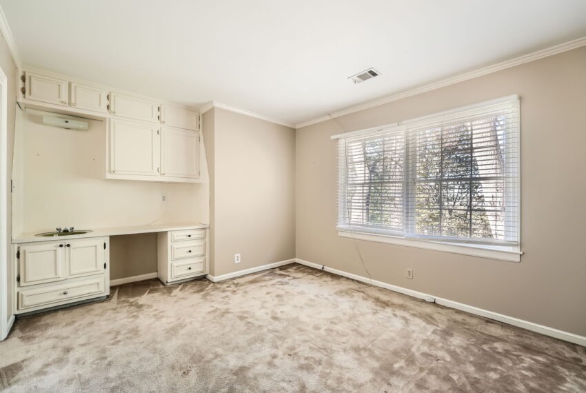 2958 Applewood Ct NE - Web Quality - 022 - 24 2nd Floor Bedroom