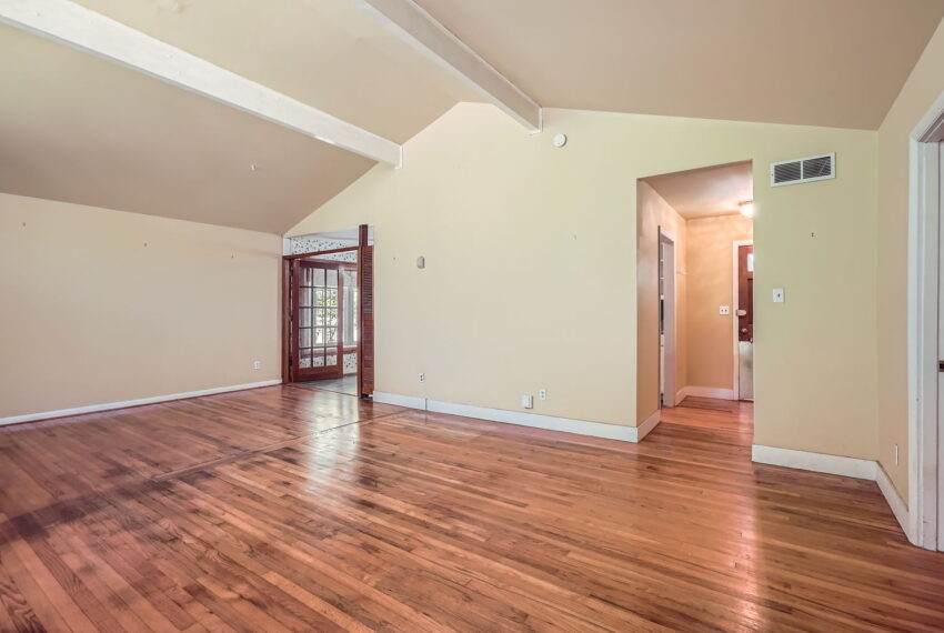 2760 Esquire Way - Web Quality - 024 - 28 Detached Living Room