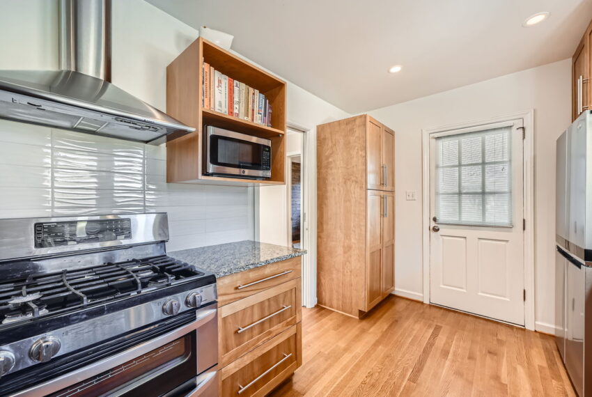 1379 Christmas Ln NE - Web Quality - 012 - 14 Kitchen