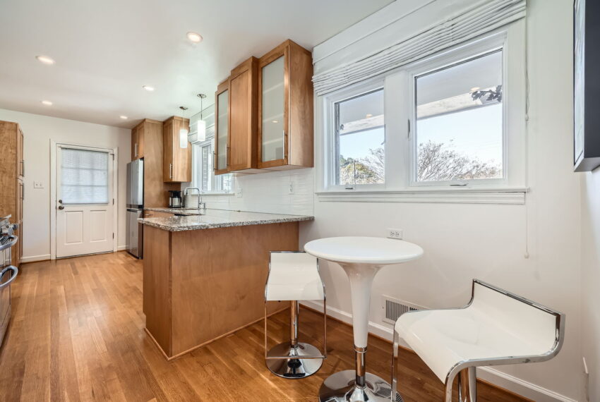 1379 Christmas Ln NE - Web Quality - 013 - 15 Breakfast Area