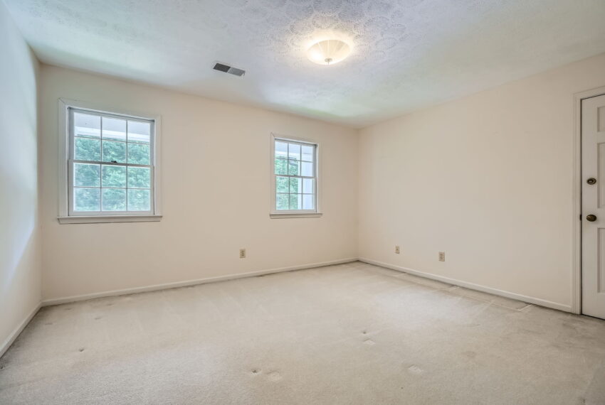 2034 Starfire Dr NE - Web Quality - 027 - 40 2nd Floor Bedroom