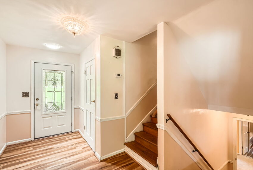 5401 Smoke Rise Dr - Web Quality - 005 - 08 Foyer