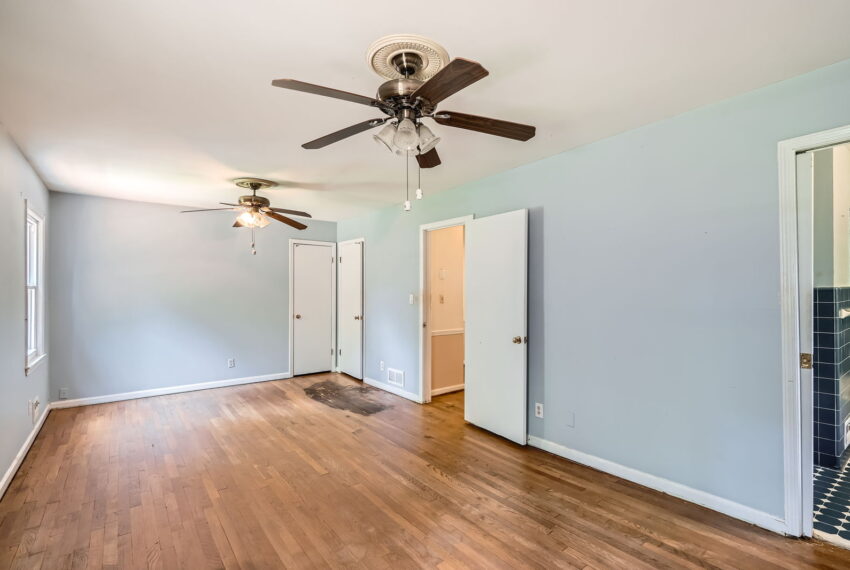 5401 Smoke Rise Dr - Web Quality - 014 - 20 2nd Floor Primary Bedroom