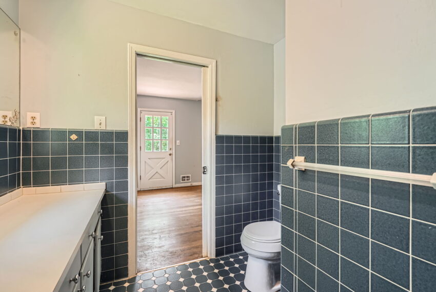5401 Smoke Rise Dr - Web Quality - 016 - 23 2nd Floor Primary Bathroom