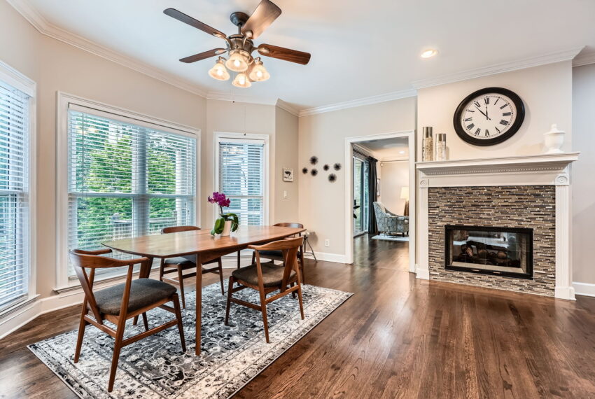 2676 Varner Dr NE - Web Quality - 023 - 27 Breakfast Area
