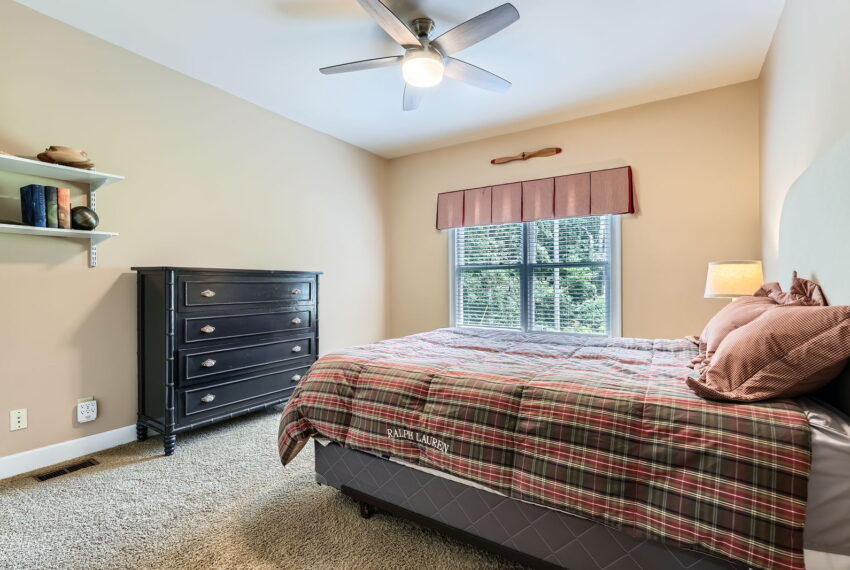 2676 Varner Dr NE - Web Quality - 030 - 40 Bedroom