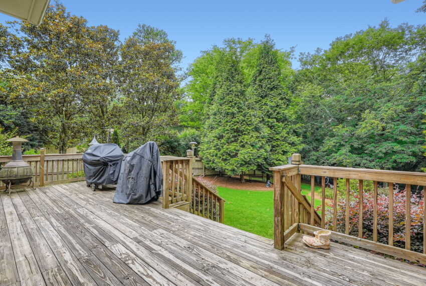 2676 Varner Dr NE - Web Quality - 042 - 58 Deck-Edit