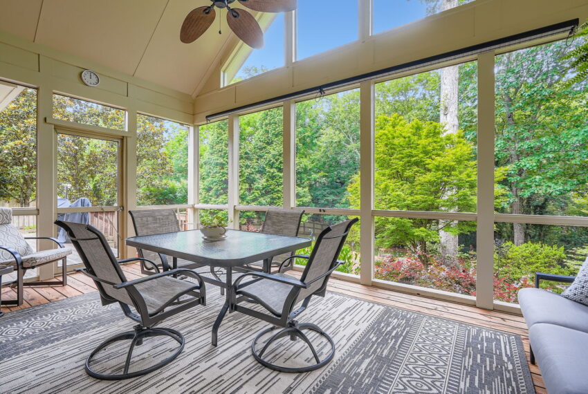 2676 Varner Dr NE - Web Quality - 047 - 67 Sunroom-Edit