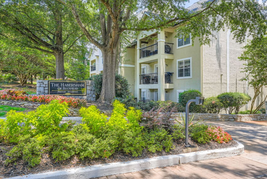 3655 Habersham Rd NE 344 - Web Quality - 003 - 04 Exterior Front