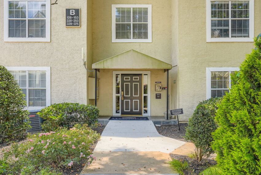 3655 Habersham Rd NE 344 - Web Quality - 009 - 14 Exterior Front Entry