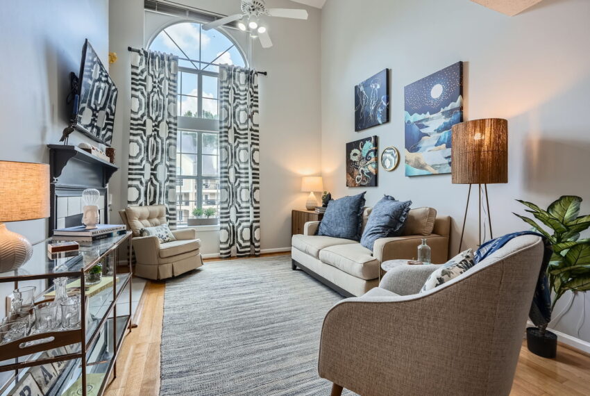 3655 Habersham Rd NE 344 - Web Quality - 011 - 20 Living Room