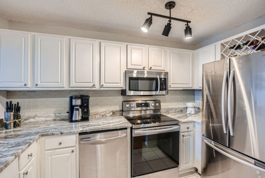 3655 Habersham Rd NE 344 - Web Quality - 022 - 35 Kitchen