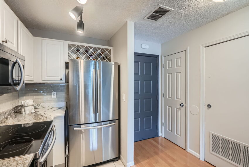 3655 Habersham Rd NE 344 - Web Quality - 024 - 38 Kitchen