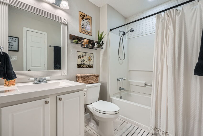 3655 Habersham Rd NE 344 - Web Quality - 033 - 48 2nd Floor Primary Bathroom