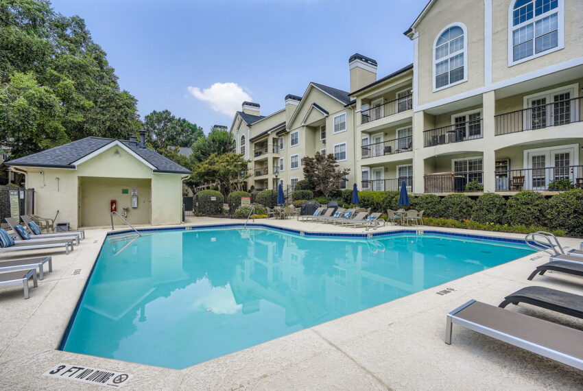 3655 Habersham Rd NE 344 - Web Quality - 041 - 63 Exterior Pool