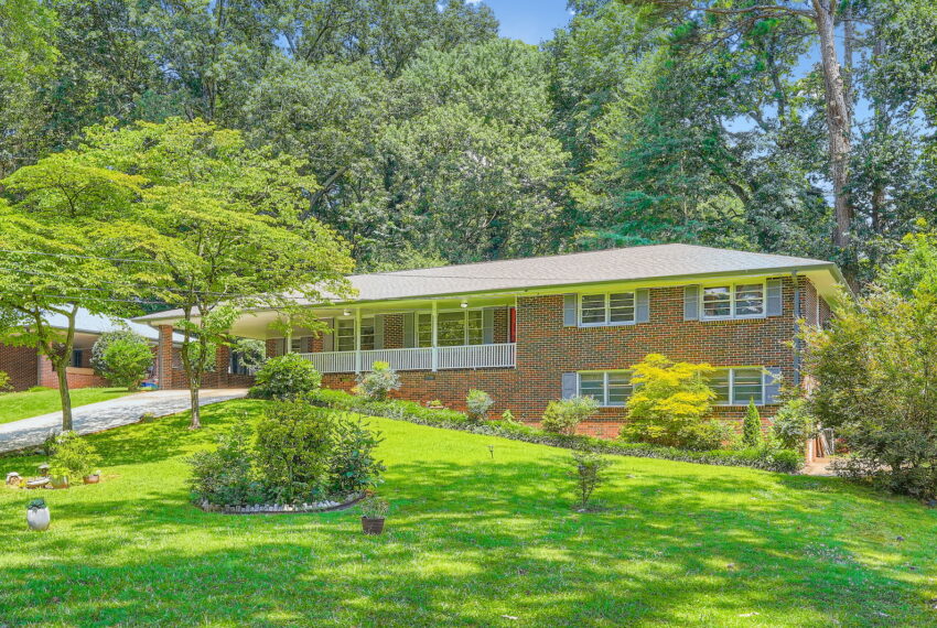 3140 Randolph Rd NE - Web Quality - 004 - 05 Exterior Front Edit