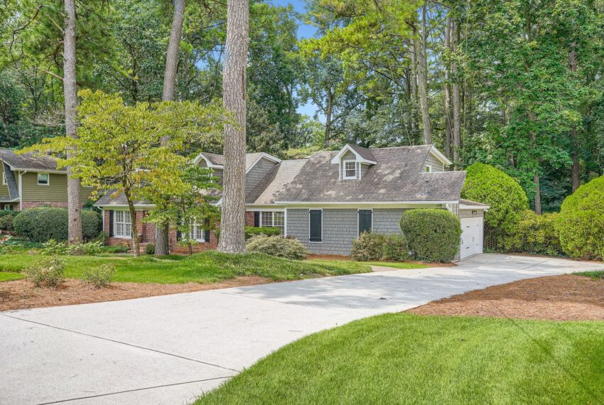2834 Evans Woods Drive - Web Quality - 004 - 07 Exterior Front-Edit