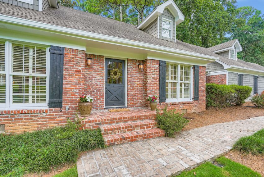 2834 Evans Woods Drive - Web Quality - 005 - 08 Exterior Front Entry-Edit