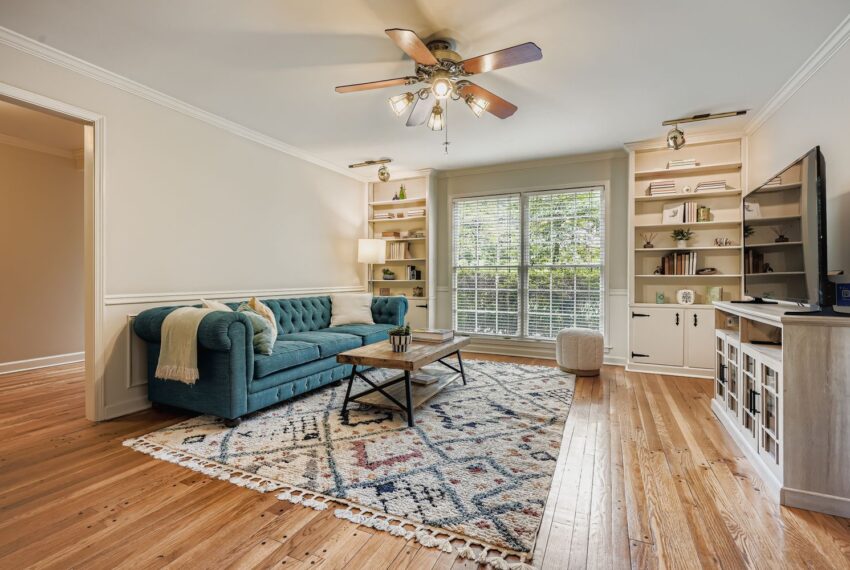 2834 Evans Woods Drive - Web Quality - 015 - 28 Family Room