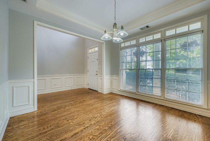 1581 Oak Park Cove - Web Quality - 010 - 09 Dining Room-2