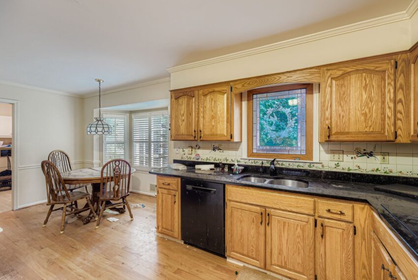 3571 Midvale Forest Ct - Web Quality - 015 - 10 Kitchen