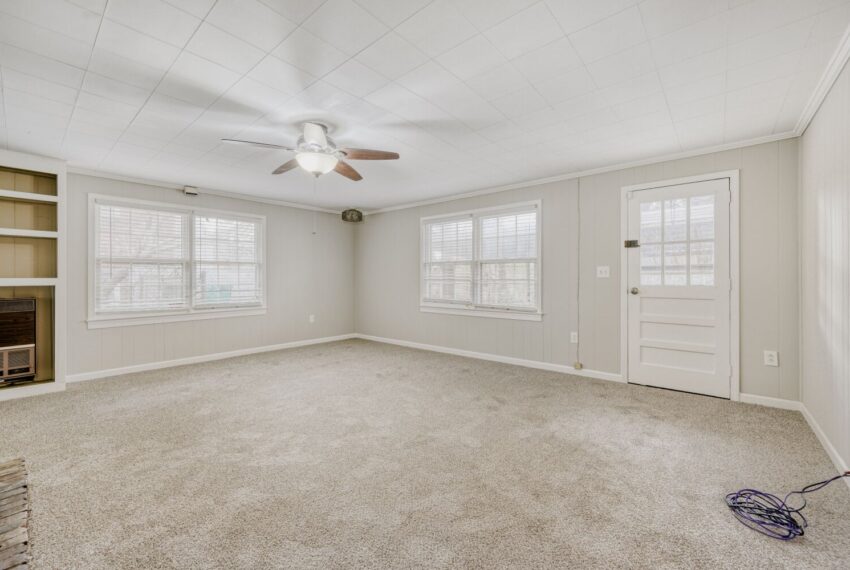 4103 Chamblee Tucker Rd - Web Quality - 009 - 08 Living Room