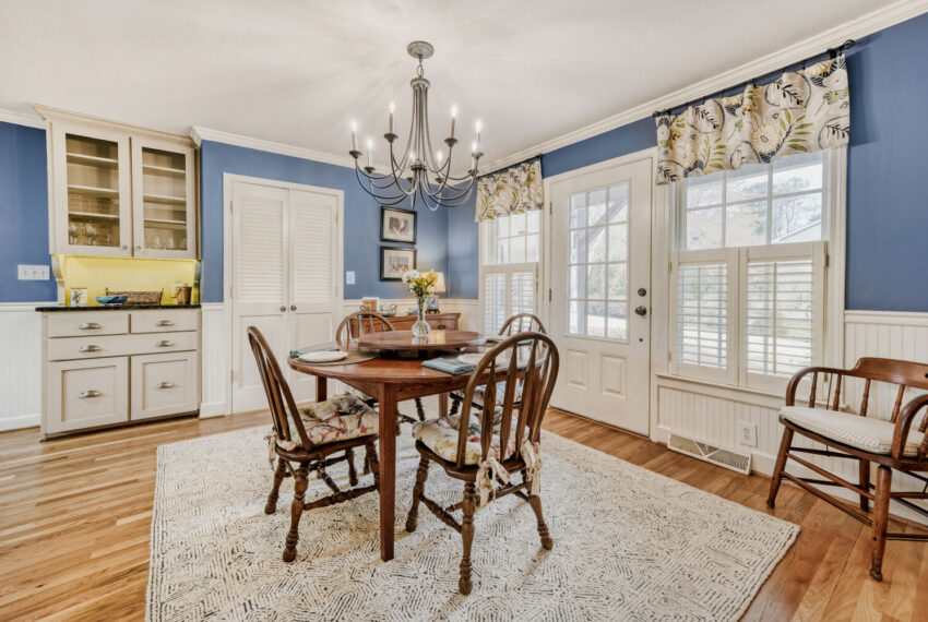 2108 Forestglade Dr - Web Quality - 014 - 10 Dining Room