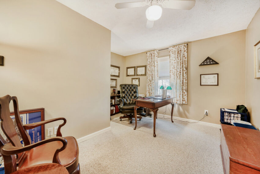 2108 Forestglade Dr - Web Quality - 015 - 11 Office