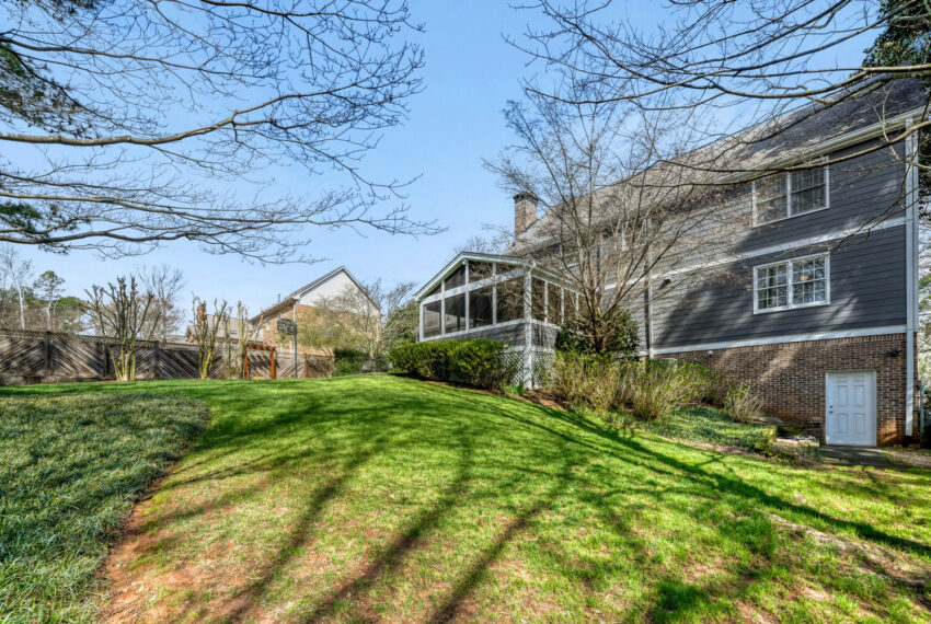 2108 Forestglade Dr - Web Quality - 037 - 33 Exterior Rear