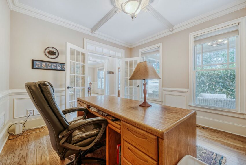 2368 Melinda Dr NE - Web Quality - 013 - 09 Office