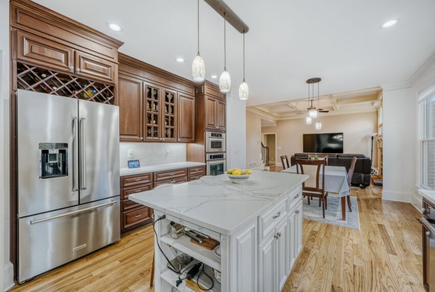 2368 Melinda Dr NE - Web Quality - 015 - 11 Kitchen