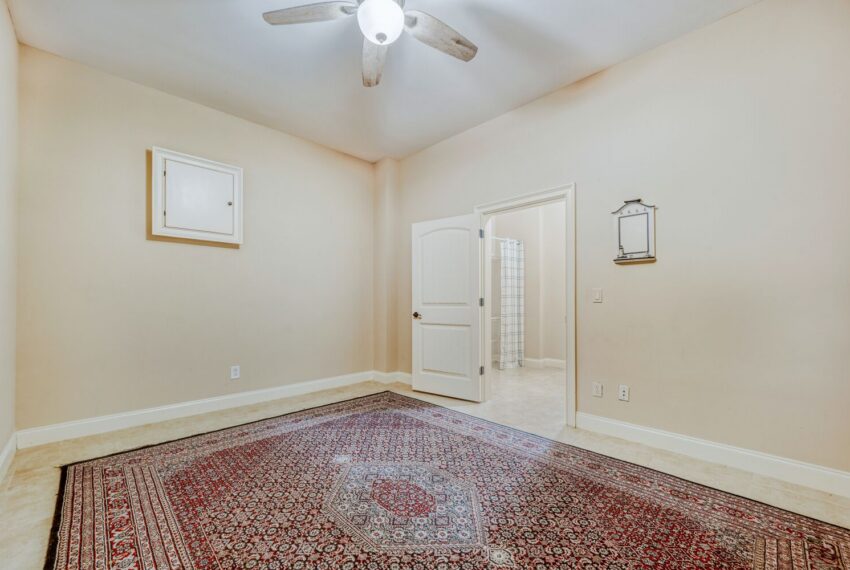 2368 Melinda Dr NE - Web Quality - 020 - 16 Family Room