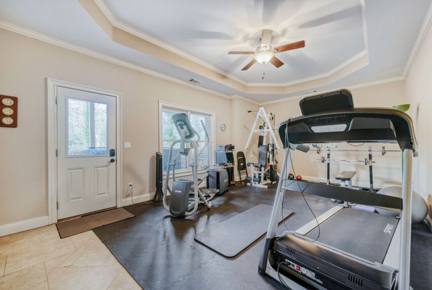 2368 Melinda Dr NE - Web Quality - 024 - 20 Family Room