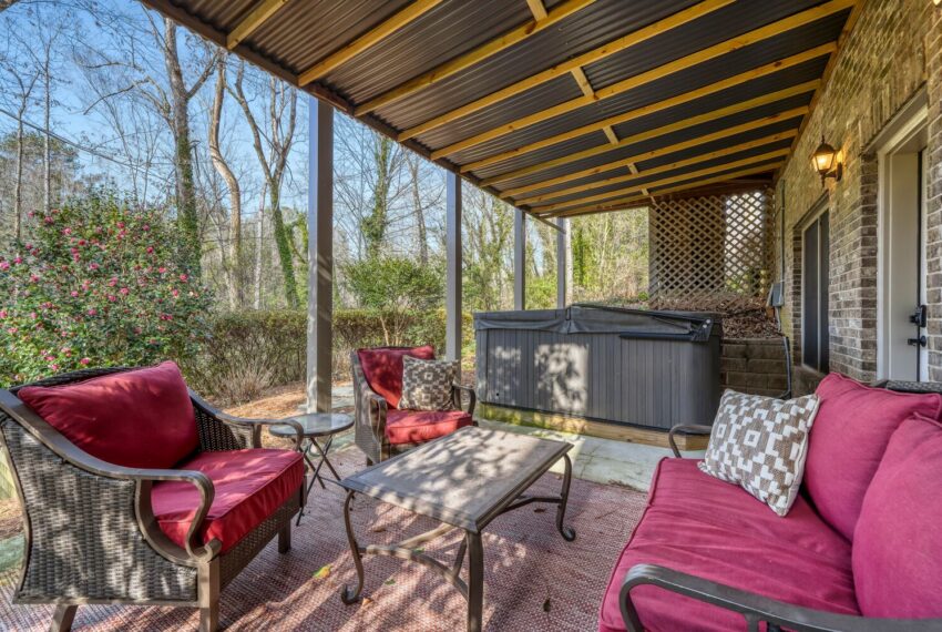 2368 Melinda Dr NE - Web Quality - 040 - 36 Exterior Rear