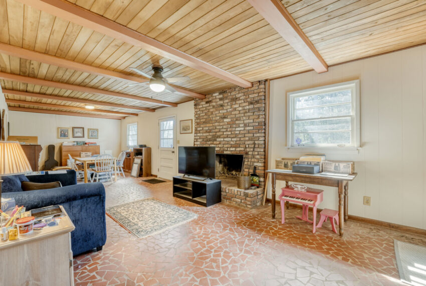 2971 Greenbrook Way ne - Web Quality - 013 - 10 Living Room