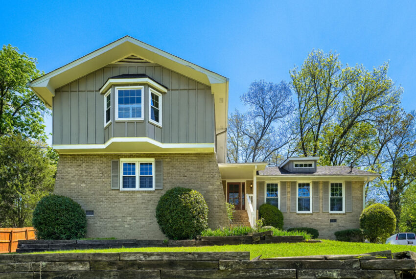 2657 Langland Ct NE - Web Quality - 006 - 03 Exterior Front