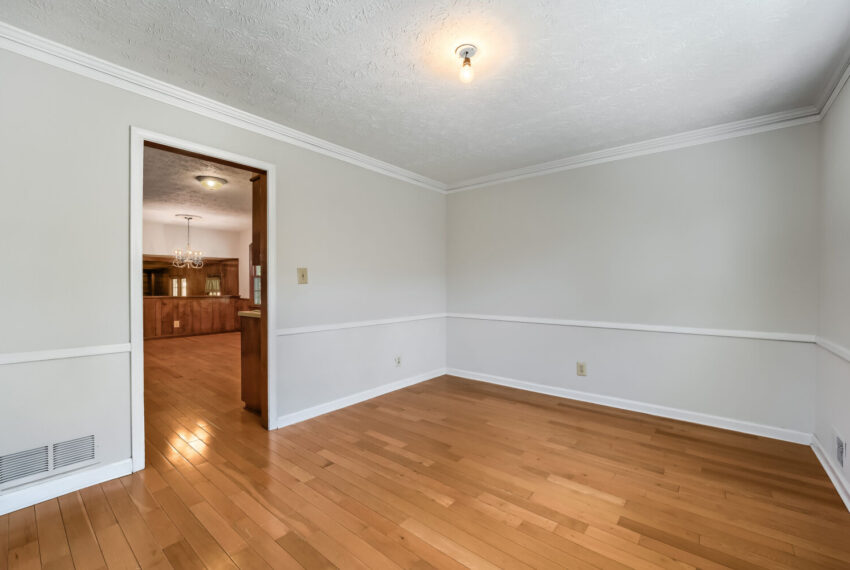 2657 Langland Ct NE - Web Quality - 011 - 08 Living Room