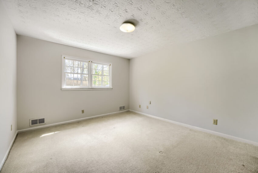 2657 Langland Ct NE - Web Quality - 027 - 24 Bedroom