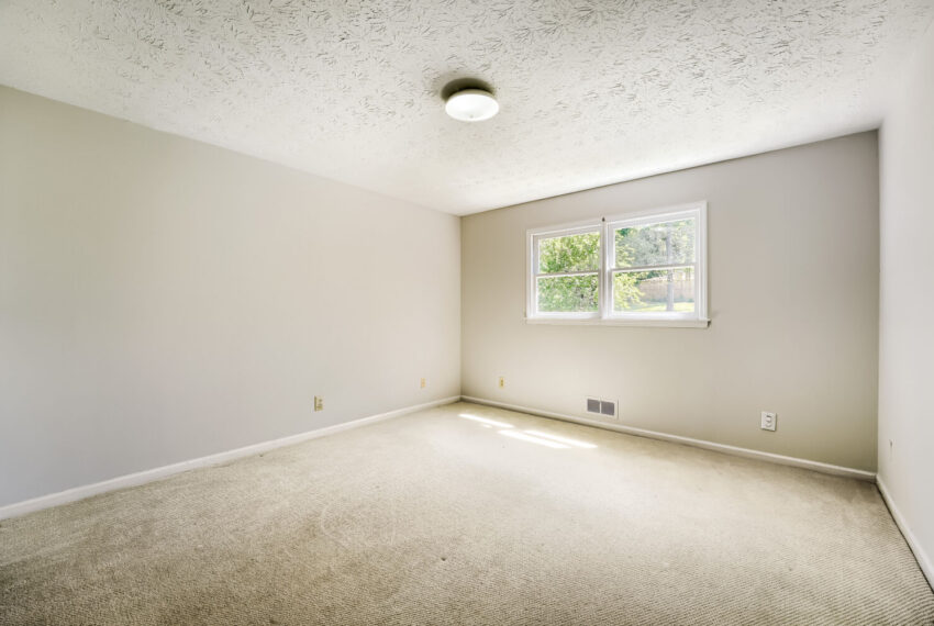 2657 Langland Ct NE - Web Quality - 028 - 25 Bedroom