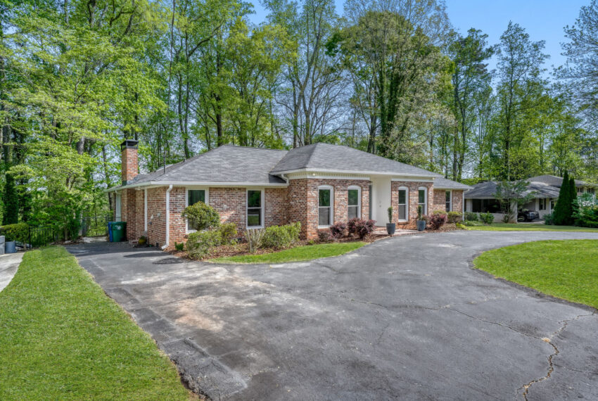2812 Galahad Dr NE - Web Quality - 003 - 02 Exterior Front