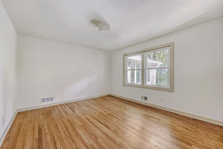 2812 Galahad Dr NE - Web Quality - 017 - 16 Primary Bedroom